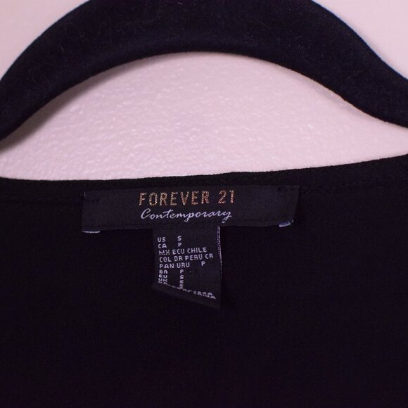 Women's Forever 21 Black Woven Flutter Sleeve Deep V-Neck Bodysuit - Size S - Picture 3 of 5